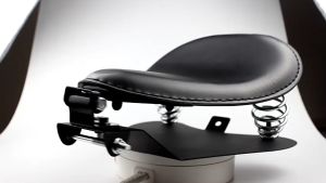 เบาะเดี่ยวหนังสีดำสำหรับรถจักรยานยนต์ขนาด 3\" พร้อมขายึดสำหรับ Chopper Bobber Custom