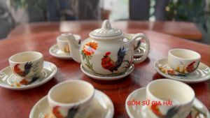 Bộ Ấm Chén Men Kem Họa Tiết Gà Trống Cao Cấp Bát Tràng