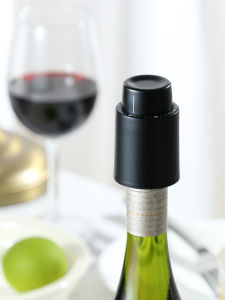 Innovative Wine Bottle Stopper Vacuum Sealed Stainless Steel Wine Preservation Cork Date Scale Wine Saver for Red Wine And Wine