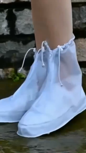 DRH365รองเท้ากันน้ำ ถุงคลุมรองเท้ากันน้ำ รองเท้ากันฝน พื้นยางกันลื่น ใส่เดินสบาย รุ่นใหม่pvcแบบหนา"