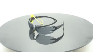 Kacamata Pelindung Safety Jogger: Pilihan Ideal untuk Kegiatan Outdoor dan Proyek