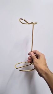 แท่นแขวน พวงมาลัย แท่นวางพวงมาลัย สีทอง สำหรับ แขวน พวงมาลัย บนหิ้งพระ บูชาเทพ ที่แขวน