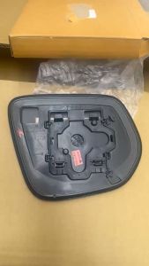 Mặt gương/kiếng chiếu hậu Isuzu Dmax  2013-2016 2017-2019(ảnh là đời xe 2017-2019)