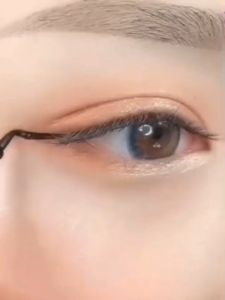 Eyeliner High Pigmented Long Lasting Anti Air waterproof stamp putih pencil / pensil / spidol