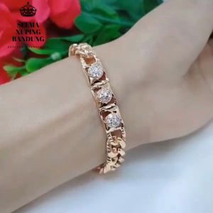 Gelang Cocok Sehari: Aksesoris Fashion Wanita
