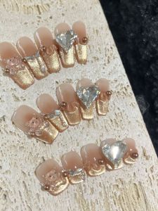 Short Nail Art Wearable Diamond Bear Heart Cartoon Design Pink Series Nail Tips Handmade Crafted from Mainland China