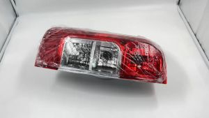 ไฟท้าย NISSAN NAVARA NP300 ปี 2014-2021 ไม่มีหลอดไฟ กรุณาเลือกข้าง JL58-004-L / JL58-003-R