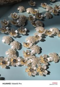 Gold And Silver Four Leaf Flower DIY Material for Wedding Dress Accessories Bridesmaid Fan Ornament Small Decorative Item