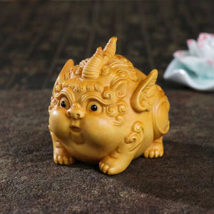Home Decorative Carved Wooden Figurine Lucky Beast Wealth Attractor Beautiful Home Decor Handheld Office Desktop Gift Item