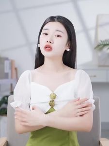 正品现货相宜本草龙胆唇部精华Medica Gentian Safe Lip Balm Lip Gloss Lip  Lip Essence Moisturizing Moisturizing Anti-Cracking Fade Lip Wrinkles Soothing