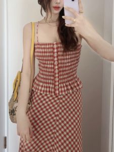 เสื้อเชิ้ตลายสก็อตสีแดงสไตล์ไทย 2025 ทรงเข้ารูป แขนกุด คอวี สำหรับผู้หญิง เสื้อคลุมกันหนาวแบบลำลอง ฤดูร้อน 2025