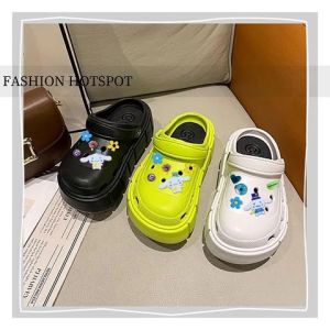 LEAShop งานมาใหม่ รองเท้าหัวโตแฟชั่นผู้หญิง สุดปังไม่ซ้ำใคร ทรงสวยเสริมพื้นสูงขึ้น งานดีมีตัวติดลายการ์ตูนแถมให้ด้วยพร้อมส่งเลย