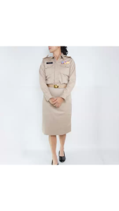 ป้ายชื่อแกะสลัก พื้นดำอักษรขาว พร้อมเข็มกลัดออโต้ล็อค[แจ้งชื่อตำแหน่งช่องแชท]