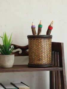 กล่องใส่ปากกาไม้ ที่ใส่ปากกาไม้ ประทับในกล่อง ที่เสียบปากกา มีเครื่องเขียน สร้างความสะอาดใส่ปากกา ราคาถูกต้อง