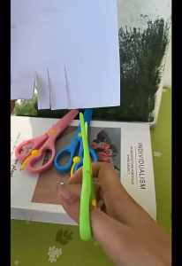 Gunting Kertas Anak Warna Warni & Gunting Pengaman Plastik Safety Scissors Multifungsi