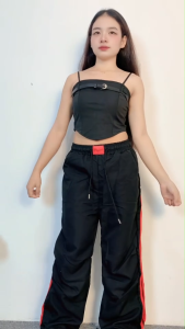 ชุดเซ็ต  เสื้อสายเดี่ยว + กางเกงขากว้าง ทรงคลาสสิก