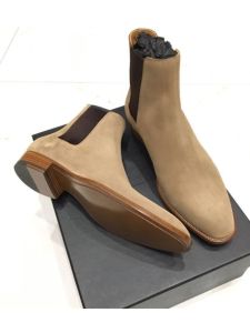 รองเท้าบูทเชลซียาวครึ่งแข้งหนังแท้ทรงหัวแหลมสไตล์อังกฤษสำหรับผู้ชาย ฤดูใบไม้ร่วง 2023 รองเท้าบูทสั้น Martin ทรงหัวแหลม ส้นเตี้ย ยาง