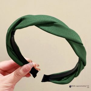 Fashionable High Top Womens Hairband Face Washing Hair Accessory Elegant Outgoing Look Satin Hairband Stylish Hair Clip