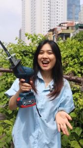 Máy cưa kiếm dùng pin Boshun - chân pin phổ thông 10cell lưỡi cắt sắc bén Tặng 4 lưỡi cắt