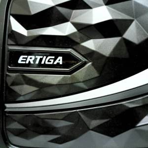 Tank Cover Tutup Tangki Bensin Mobil Suzuki Ertiga 2013-2017 Diamond Black