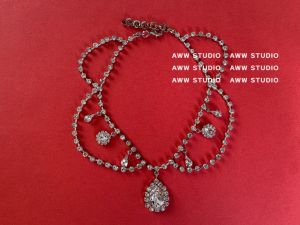 Fashionable Short Crystal Waterdrop Petal Shape Necklace Womens Choker Design Jewelry Alloy Plated Silver Gold Style