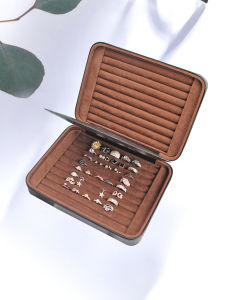 High-End Leather Ring Box Large Capacity Ring Stud Earrings Jewelry Storage Display Box Portable Portable Jewelry Box