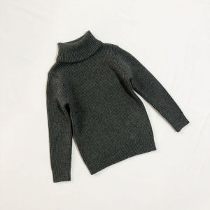 เสื้อไหมพรมคอเต่าใส่ช่วงฤดูใบไม้ร่วงและฤดูหนาวสำหรับเด็กเล็กและเด็กผู้หญิงเด็กผู้ชายและเด็กผู้หญิงเสื้อตัวในผ้าถักสวมหัวสีขาวดำผ้าฝ้ายล้วน