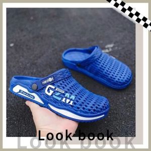 Zishop. ใหม่ รองเท้ารัดส้น ยางนิ่ม น้ำหนักเบาใส่สบายมาก แมทช์ลุคไหนก็เข้าสุดๆ พื้นกันลื่น ซัพพอร์ตเท้าได้ดี ใครไม่มีบอกเลยพลาดมาก รีบกดสั่ง