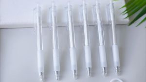 Gel pen 0.5mm pulpen hitam ink for student ins style/Tanda tangan pena/Pena tembus pandang/Pena ujia