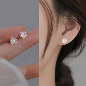 White Flower Stud Earrings for Women Flower Earring New Modern Korean Fashion Cute Teens Girl Party Jewelry Accessories