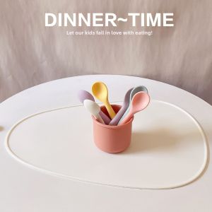 JUZIJIADEKEER | Minimalist Elliptical Silicone Insulating Anti-burn Baby-friendly Place Mat