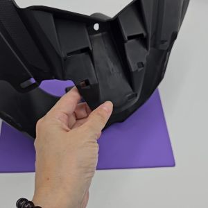 YAMAHA LC135 V8 Fi  INNER HANDLE COVER 1 HANDLE COVER UPPER 100% ORI HLY BDK-F6143-00