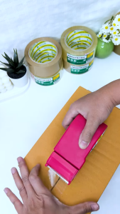 Armstrong เทปปิดกล่องพิมพ์ลาย (36 ม้วน) ขนาด 48มม x 20หลา สำหรับงานปิดกล่องแพ็คของ ติดแน่นทนนาน