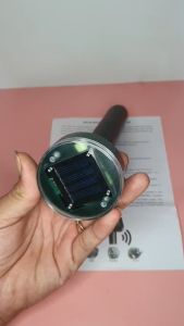 Dụng cụ đuổi chuộtgiánrắn côn trùng tự động nạp pin bằng năng lượng mặt trời hàng chất lượng cao