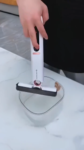 Cây lau kính cầm tay gấp gọn tiện dụng dụng cụ lau cửa kính vệ sinh nhà cửa