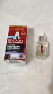 Loreal Paris Revitalift Derm Intensives 1.5% Pure Hyaluronic Acid Anti Aging Serum with Vitamin C Visibly Plump Skin & Reduce Wrinkles 15mL