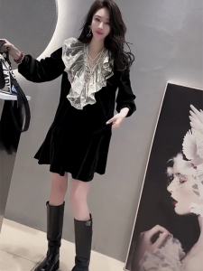 Fall 2023 New Arrival Best-Seller on Douyin Internet Celebrity Sense European Goods Goddess Patchwork Lace Lace Collar Classy Dress