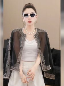 New Chinese Style Floral Embroidery Sun Protection Short Shirt Womens Black Top Elegantly Tailored Casual Wear for Autumn