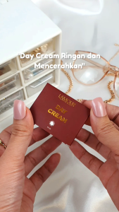 DAY CREAM LAMOUR MENCERAHKAN WAJAH DENGAN UV PROTECTION SPF 30