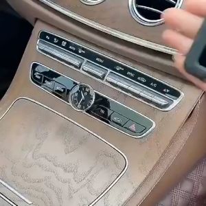 Giá Đỡ Điện Thoại Gắn Tường Cao Cấp  Gắn Xe Hơi  ô tô Tiện Lợi Dùng Cho Tất Cả Điện Thoại