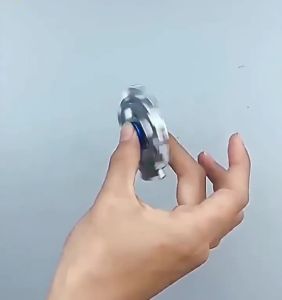 Dụng Cụ Đa Năng Snowflake - Dụng Cụ Vặn Vít Cờ Lê Mở Nắp Chai Di Động Dành Cho Hoạt Động Ngoài Trời & Sử Dụng Hàng Ngày Món Quà Thiết Thực Dành Cho Lứa Tuổi Từ 14 Trở Lên