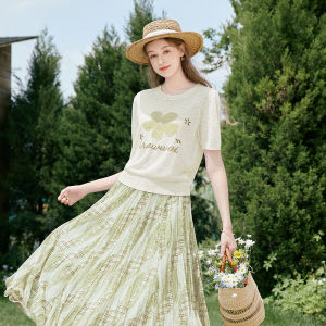 XIANGYING | Floral Embroidered Knitwear Short Sleeves Round Neck Age Reducing Casual Light Thin Blouse for Women