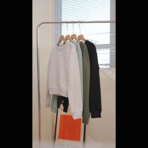 Áo nỉ nữ dáng ngắn cổ tròn thời trang Việt Thắng - A11.2405