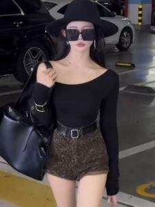 Áo Thun Nữ Tay Dài Một Bên Vai Ôm Vừa Vặn Thời Trang Thu Đông Cổ Chữ V Dài Vừa Phải Chất Liệu Cotton Pha Trộn Thời Trang Đường Phố