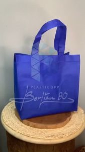 Goodie Bag Standing Handle 25 x 25 x 15 Tas Spunbond Lanscape Tas Kain