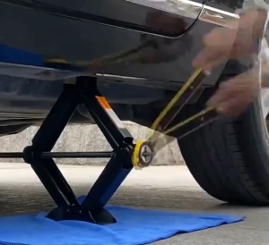 ZC Labor-Saving Jack Ratchet Wrench Long Handle Universal Car Repair Tool for Tire Change