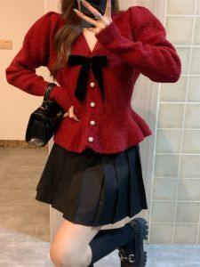 เสื้อสเวตเตอร์ถักคอวีลายผีเสื้อสีแดงสำหรับผู้หญิง เสื้อคาร์ดิแกนถักแขนพอง แฟชั่นฤดูหนาว แขนยาว ปกติ กระดุม แขนสั้น เสื้อผ้าทำงาน