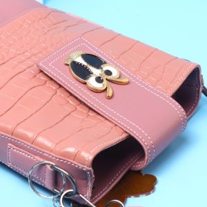 Tas Wanita Praktis & Stylish: Mengenal Slingbag Wanita M0015