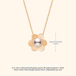 Helas | Freshwater Pearl Clover Necklace