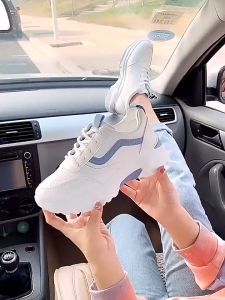 【Queen】Korean Women's Fashion White Sneakers: Lightweight & Comfortable